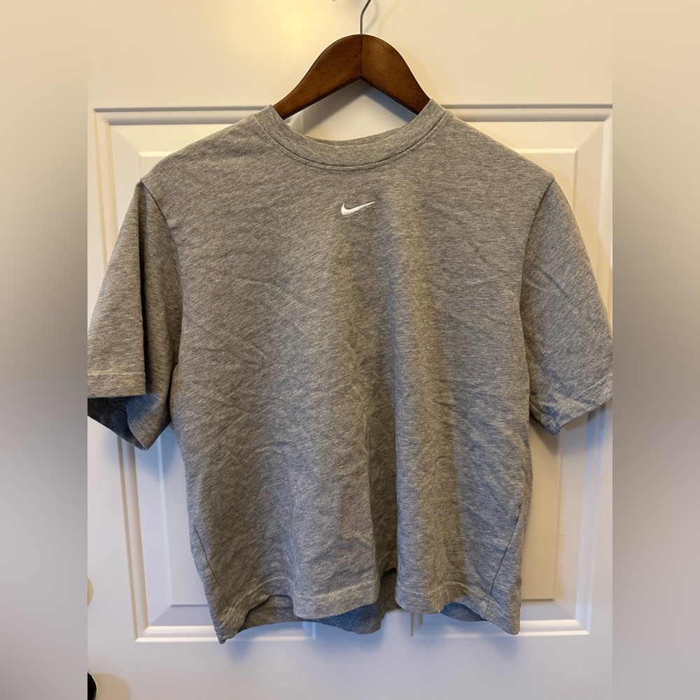 Nike Cropped Tee